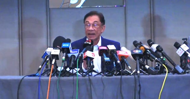[BREAKING] Anwar Claims He Has Majority To Form A New Government