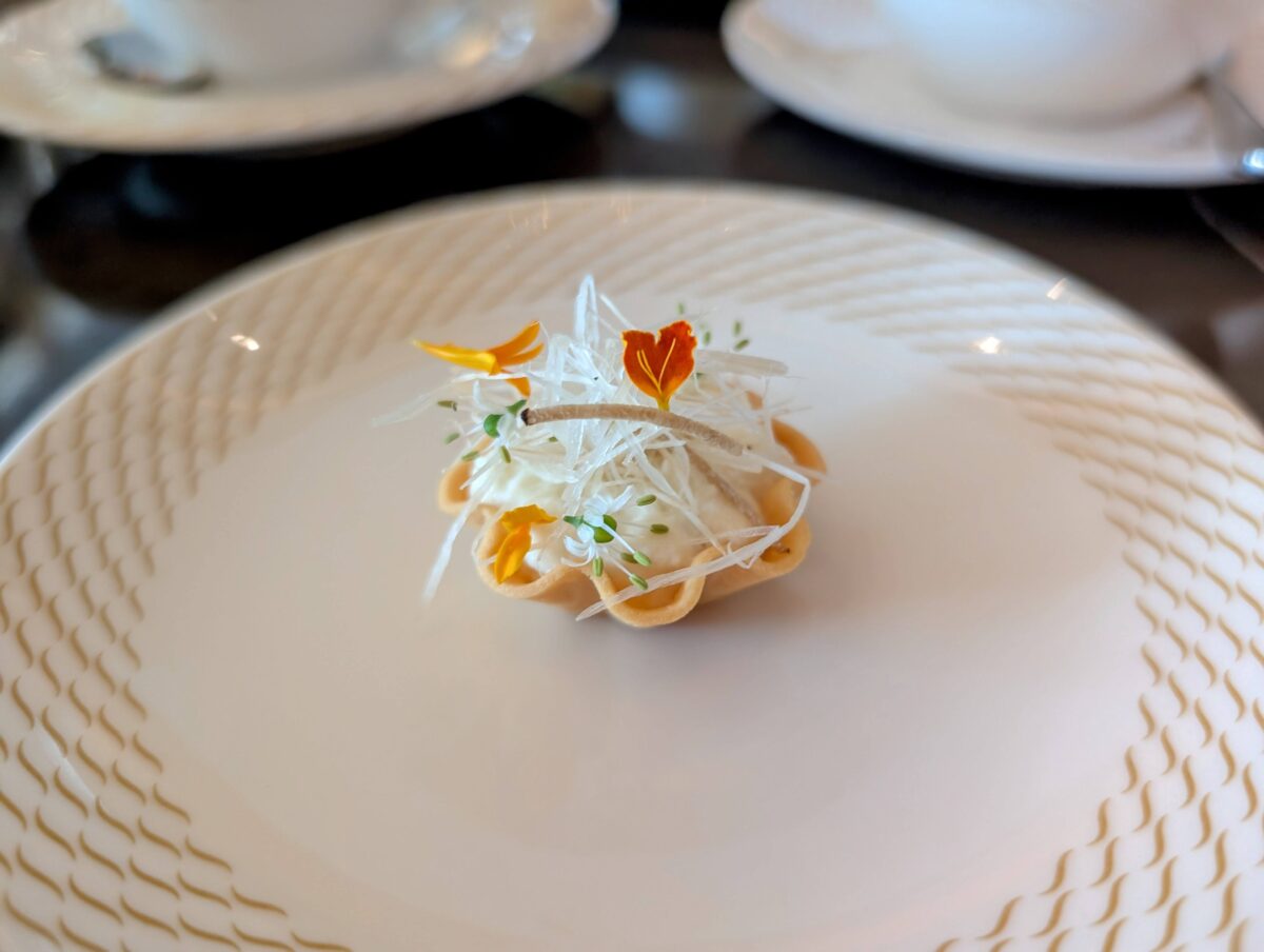 Mini Beef Wellington & Table Side Service? High Tea At Gordon Ramsay ...