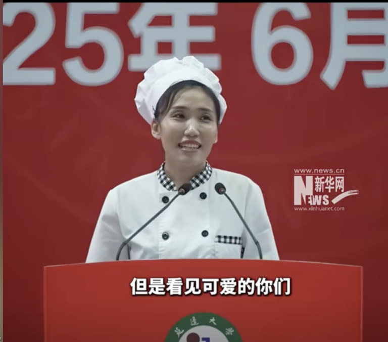 Canteen Auntie's Graduation Speech Moves Students to Tears
