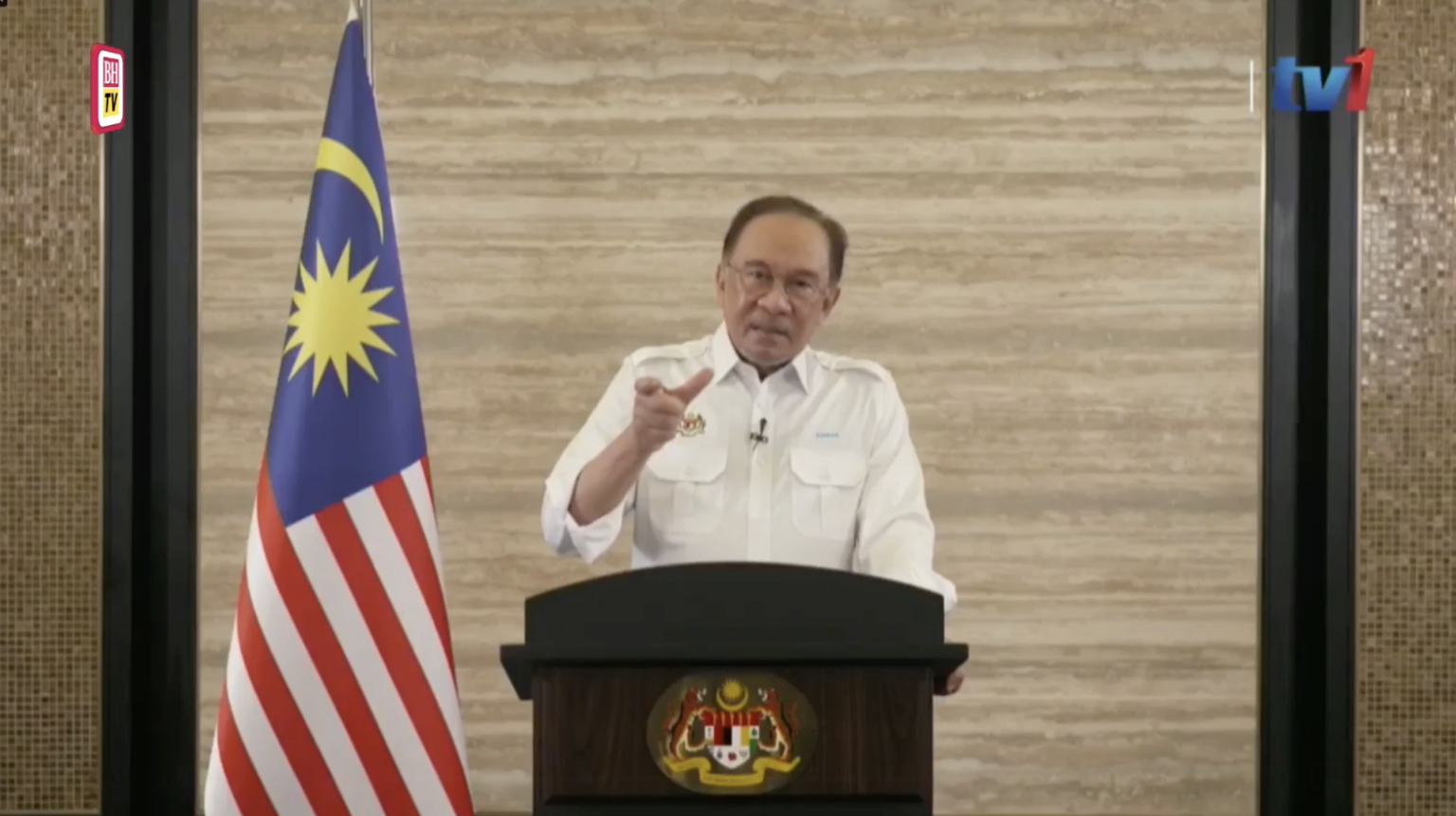 Anwar Announces Petrol Price Cut, RON95 Slashed To RM1.99 Per Litre