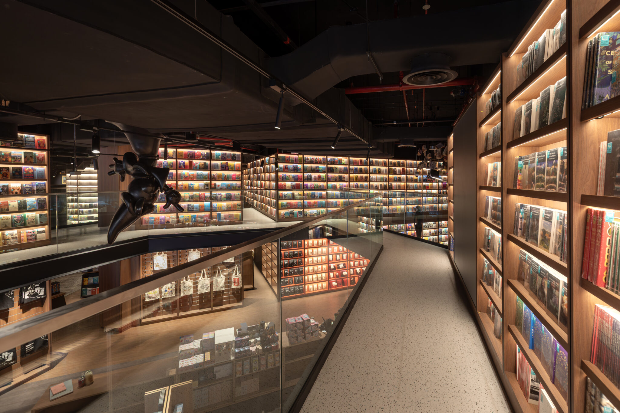 [PHOTOS] Take A Look Inside The Largest 24-Hour BookXcess Outlet At ...