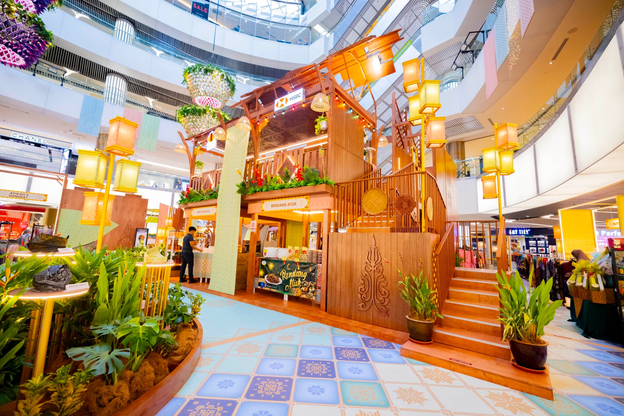 [PHOTOS] Raya Mall Decorations In Malaysia That Are Perfect For Photos ...