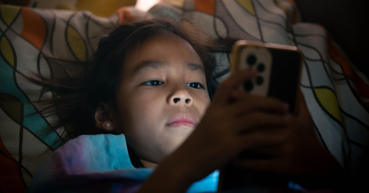 Here’s Why Experts Think Age 16 Is The Right Age For Social Media Readiness