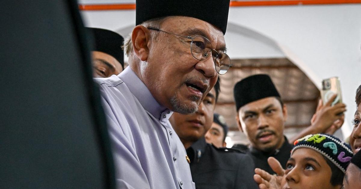 Anwar Tells Malaysians To Brace For Price Hikes As Global Oil Crisis ...