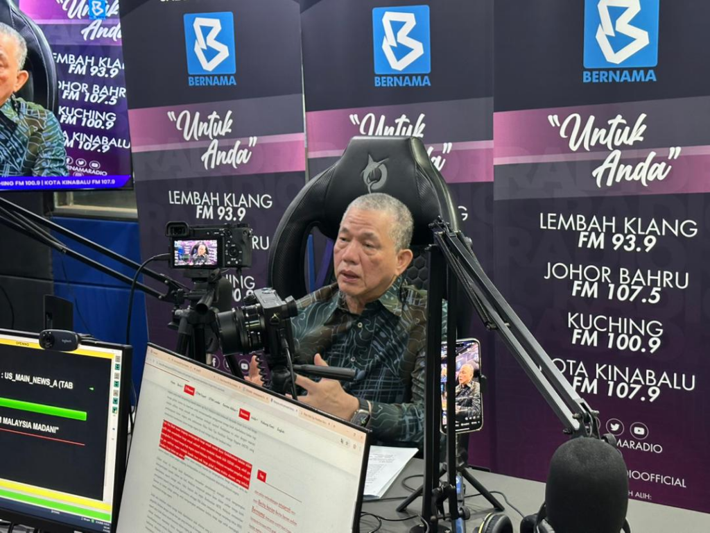 SAYS.com