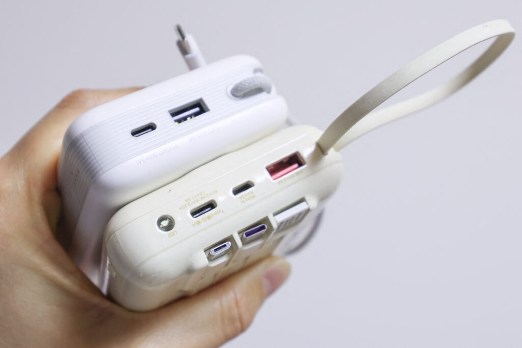 Power banks, portable mobile chargers