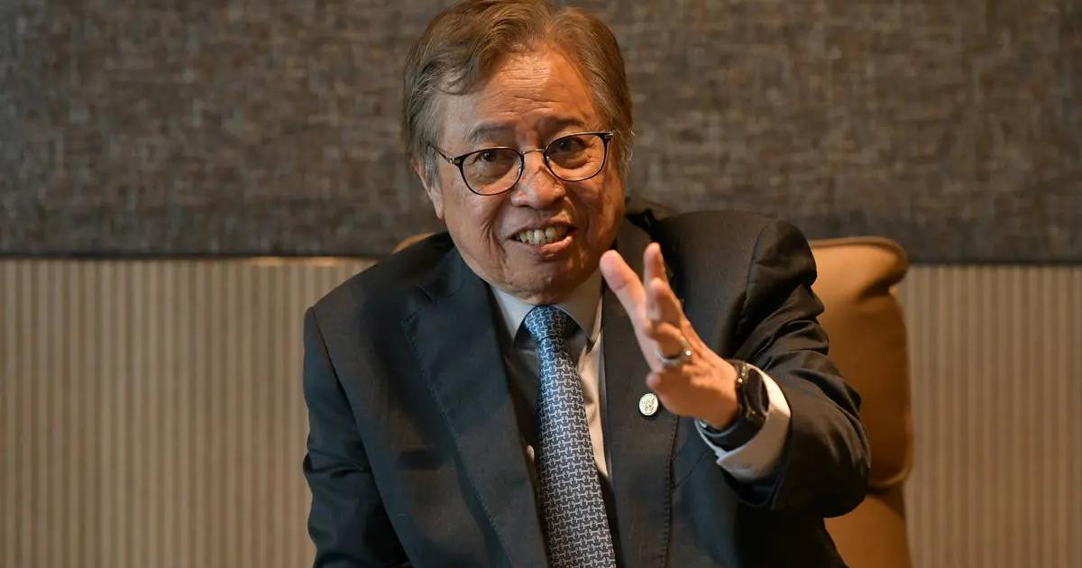 Sarawak Premier Says Malaysians Should Master English & Mandarin To Stay Competitive Globally