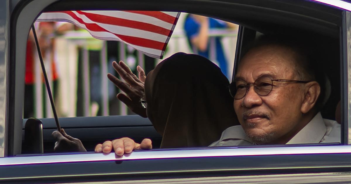 Government Announces RM500 Flight Aid For 7,095 Students Starting Public Higher Education This Year