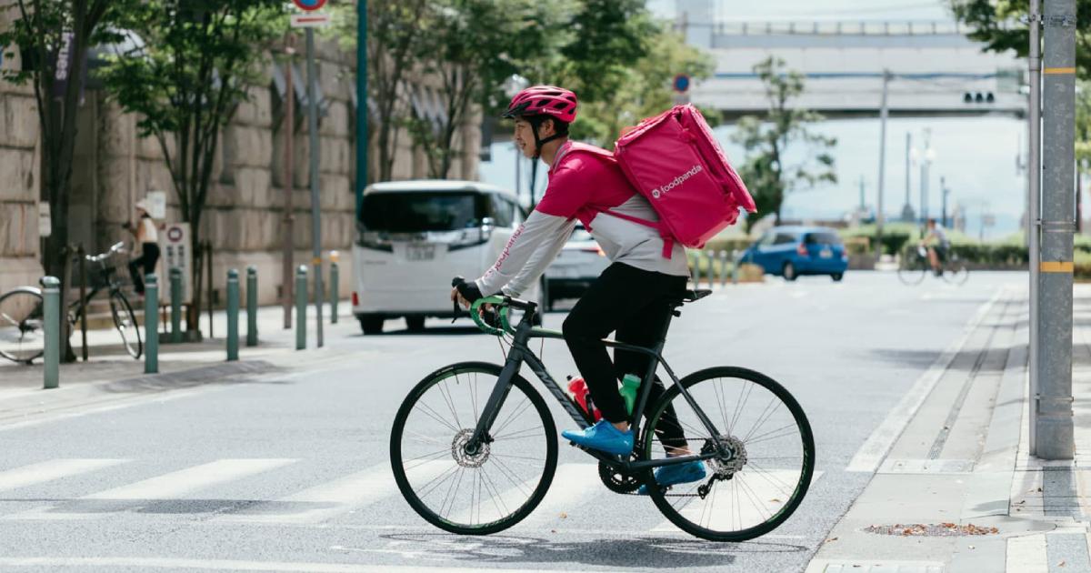 Foodpanda Singapore Offers Delivery Riders SGD2,000 Monthly Pay, CPF And Paid Leave