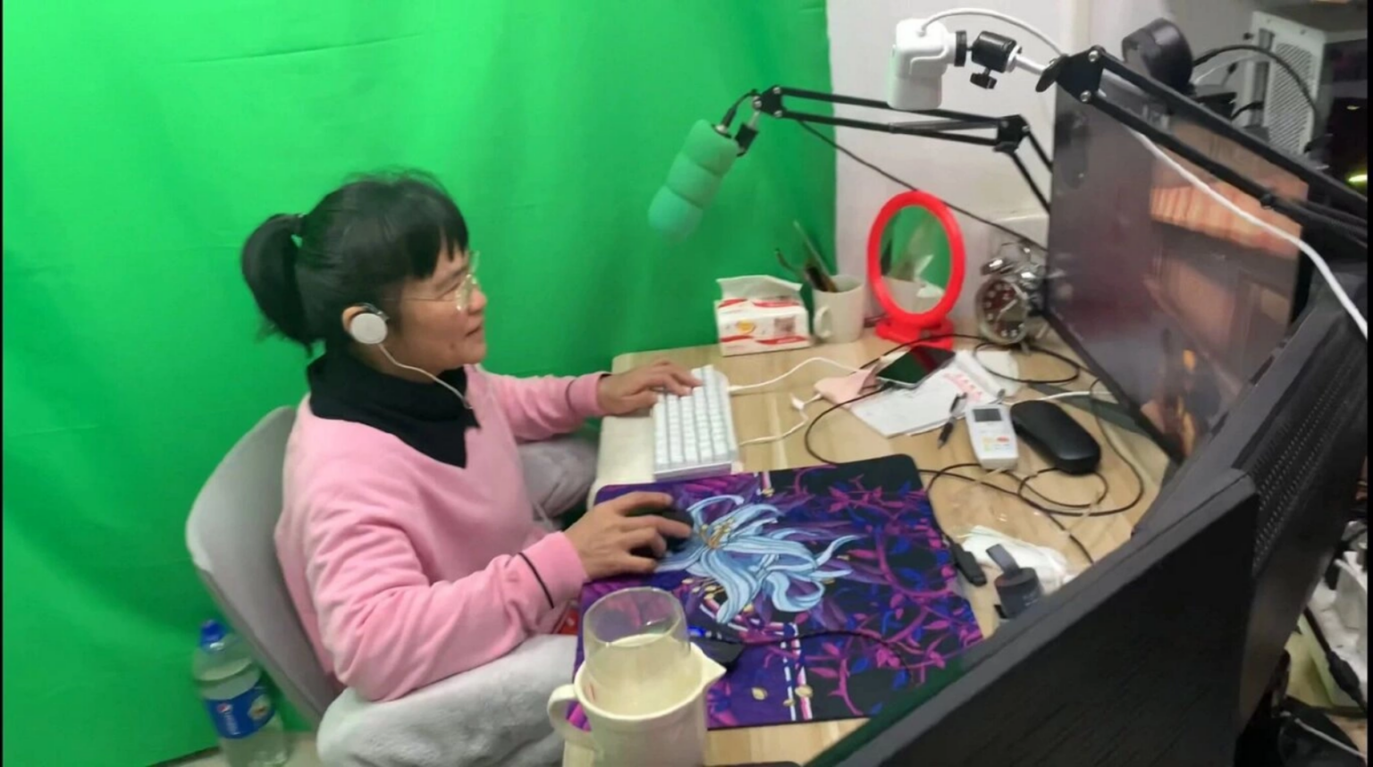 Mother Who Once Scolded Son For Gaming Becomes 60-Year-Old Counter ...